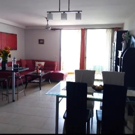 Apartament Mar, High Connection Free Wifi & Chromecast With A Great & Sunny Swimmingpool! *