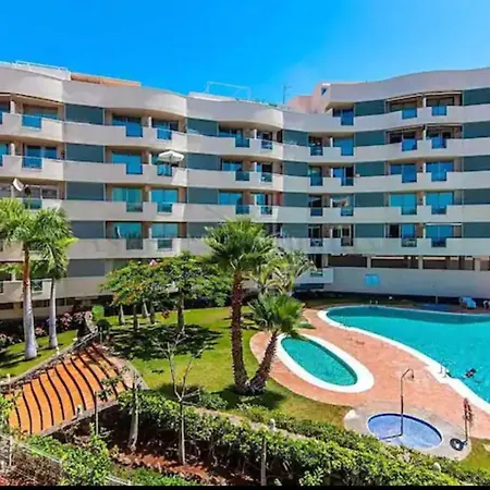 Apartament Mar, High Connection Free Wifi & Chromecast With A Great & Sunny Swimmingpool! شقة *
